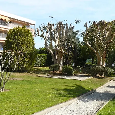 Parouquine Apartment
