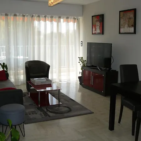 Parouquine Apartment Antibes